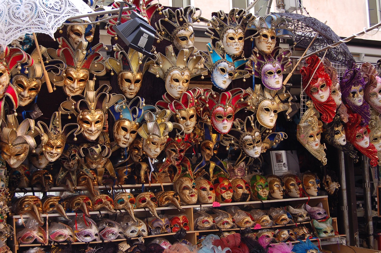 The Theatrical Origins and Language of Venetian Carnival Masks – MASKS!